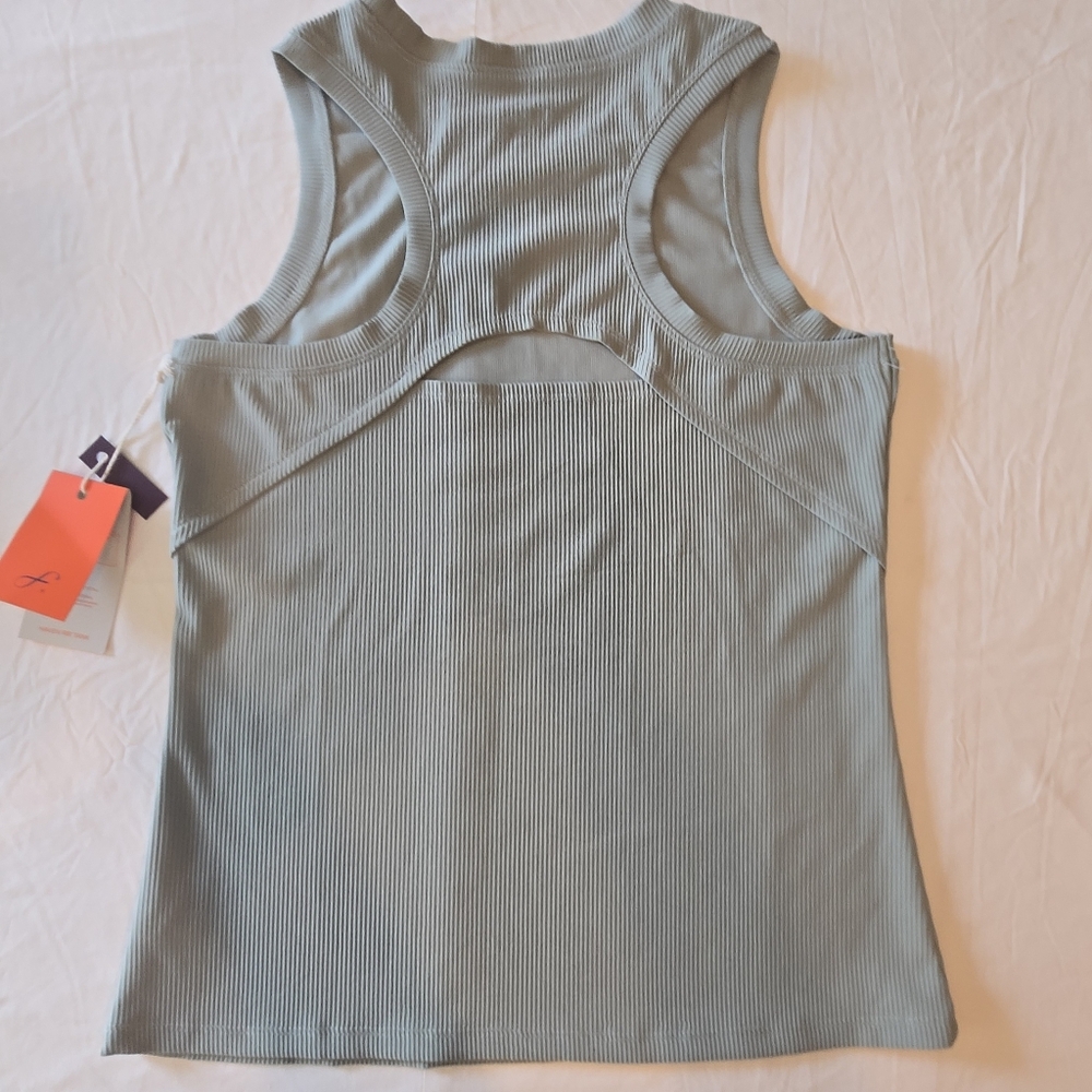 2 Ribbed Tank Scoop Neck Racerback Keyhole Size Large Haven NWT - Picture 8 of 13